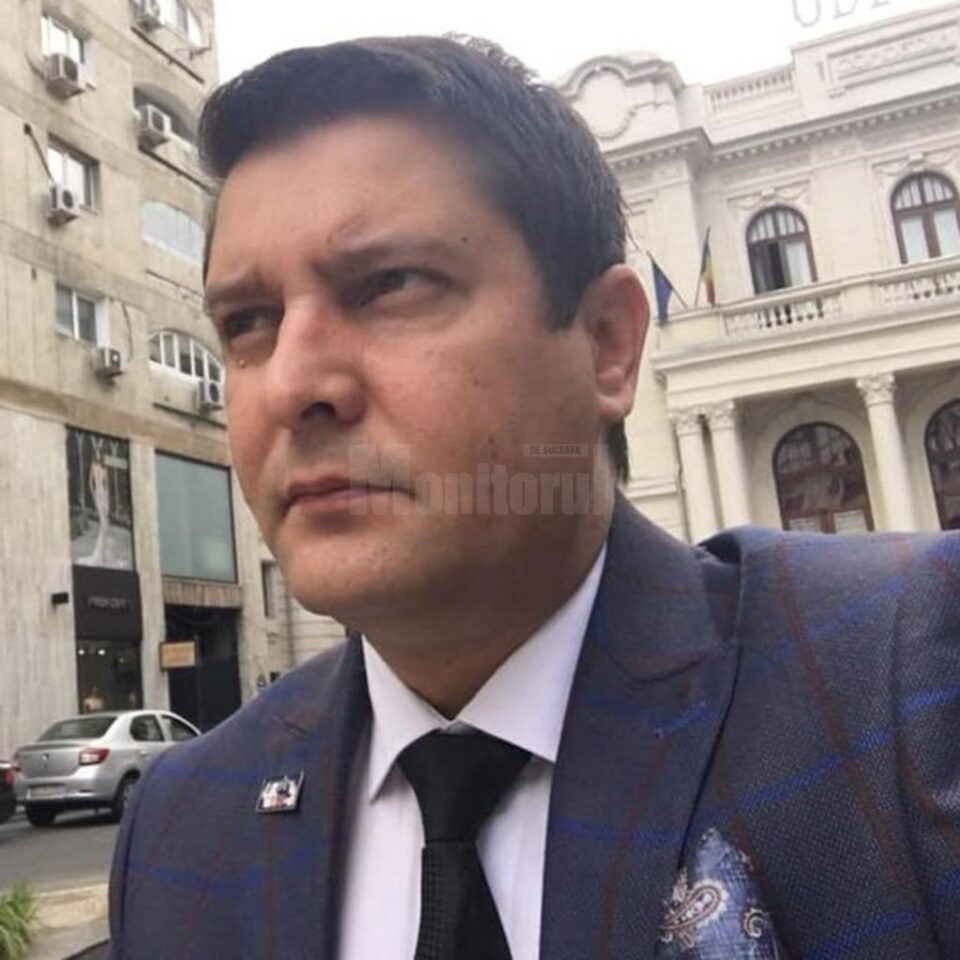 Liderul Sindicatului Național al Polițiștilor din România „Decus” la Suceava și vicepreședinte la nivel național, polițistul criminalist sucevean Bogdan Bănică Liderul Sindicatului Național al Polițiștilor din România „Decus” la Suceava și vicepreședinte la nivel național, polițistul criminalist sucevean Bogdan Bănică