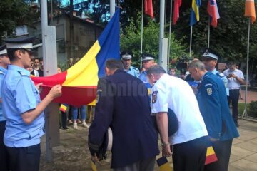 „Ceremonia publică de înălțare a Drapelului României”, în „Piața Tricolorului” din centrul Sucevei