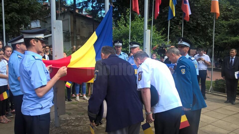 „Ceremonia publică de înălțare a Drapelului României”, în „Piața Tricolorului” din centrul Sucevei