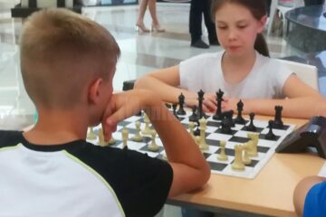 Locuri meritorii pentru elevi suceveni de la Palatul Copiilor, la un concurs de șah desfășurat la Vaslui