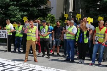 Protestatarii au cerut demisia ministrului Carmen Dan