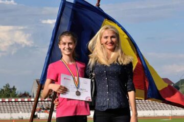 Campioana națională Talida Maria Sfârghiu alături de antrenoarea Erzilia Tâmpău
