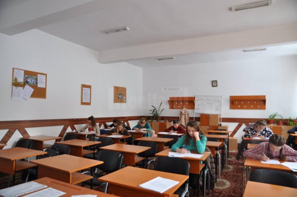 Aproape 500 de candidați au absentat de la prima probă scrisă a bacului