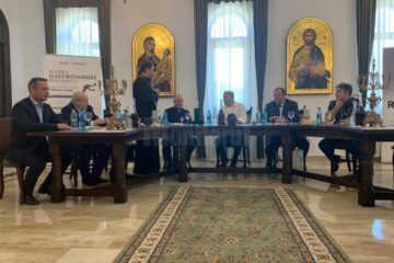 Gheorghe Flutur a participat la Sihăstria Putna la lansarea a două cărți scrise de Mihai Tatulici