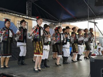 Ansamblul „Balada Dornelor”, la un festival internațional de folclor, în Polonia