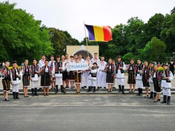 Ansamblul „Balada Dornelor”, la un festival internațional de folclor, în Polonia