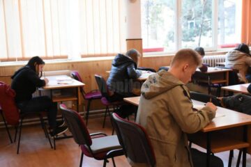 Bacalaureatul continuă astăzi cu proba de matematică și istorie