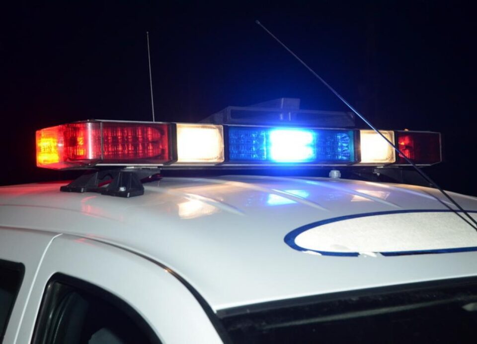 Un bărbat beat și fără permis a distrus cu mașina un gard, apoi a plecat de la locul accidentului Un bărbat beat și fără permis a distrus cu mașina un gard, apoi a plecat de la locul accidentului