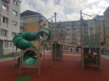 Locul de joaca pentru copii de pe strada Amurgului