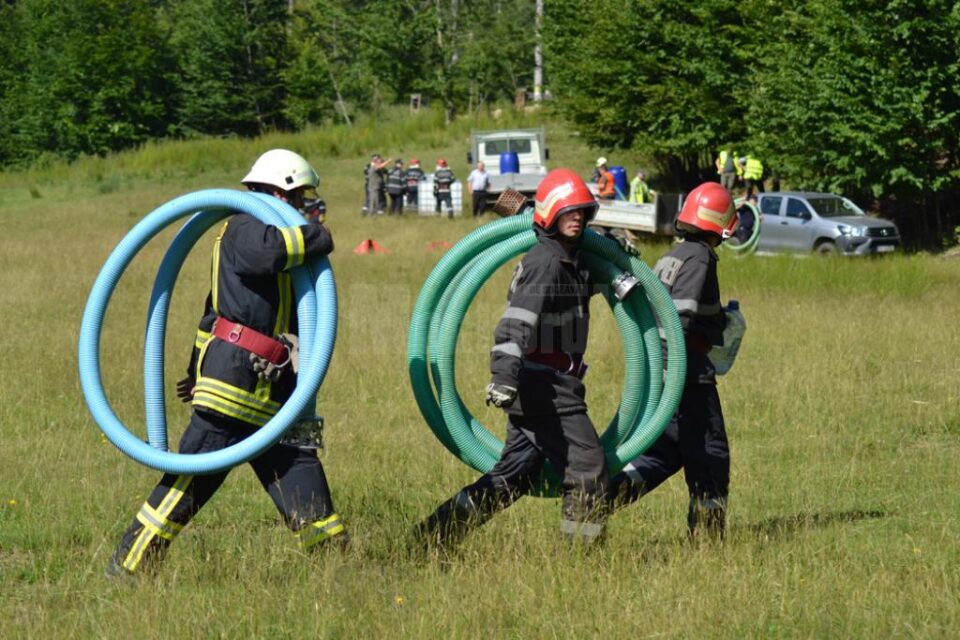 Exercițiu ISU pentru intervenția în cazul unui incendiu forestier