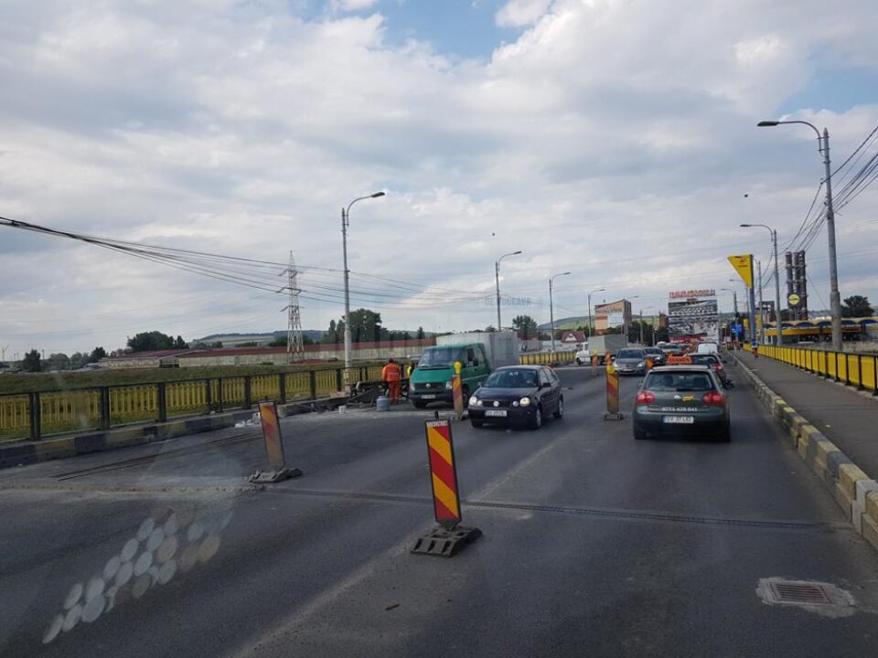 Lucrările de refacere a rosturilor de dilatare de pe podul de la Bazar vor fi finalizate duminică