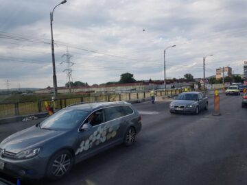 Lucrările de refacere a rosturilor de dilatare de pe podul de la Bazar vor fi finalizate duminică