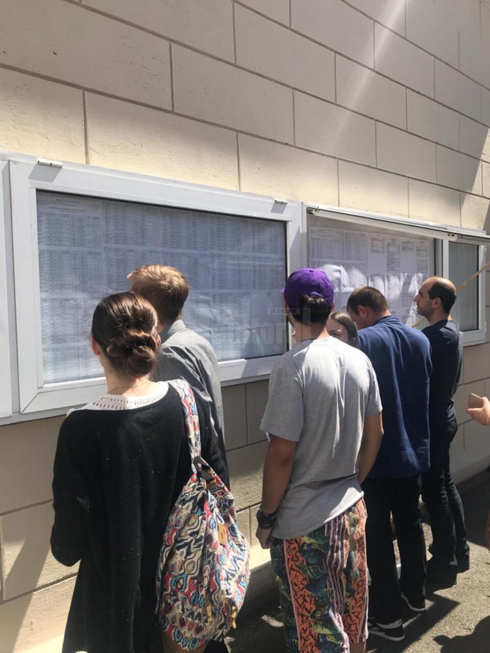 Peste 2.000 de contestații au fost depuse de candidații de la examenul de bacalaureat Peste 2.000 de contestații au fost depuse de candidații de la examenul de bacalaureat