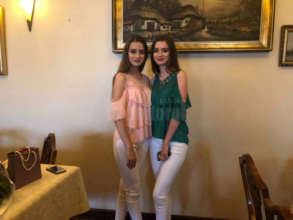 Surorile Adelina și Andreea Nastasi