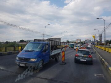 Lucrările de refacere a rosturilor de dilatare de pe podul de la Bazar vor fi finalizate duminică