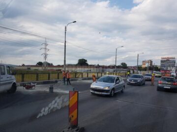 Lucrările de refacere a rosturilor de dilatare de pe podul de la Bazar vor fi finalizate duminică