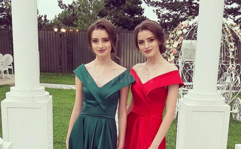 Surorile Adelina și Andreea Nastasi