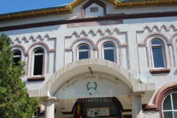 La Colegiul Vasile Lovinescu Fălticeni (fostul Colegiul Agricol) sunt cele mai multe locuri neocupate