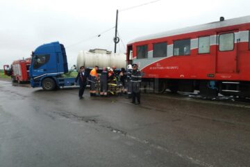 Patru persoane din automotor au fost rănite în accidentul de la Dornești