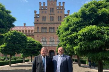 Gheorghe Flutur și președintele Consiliului Regional Cernăuți, Ioan Muntean