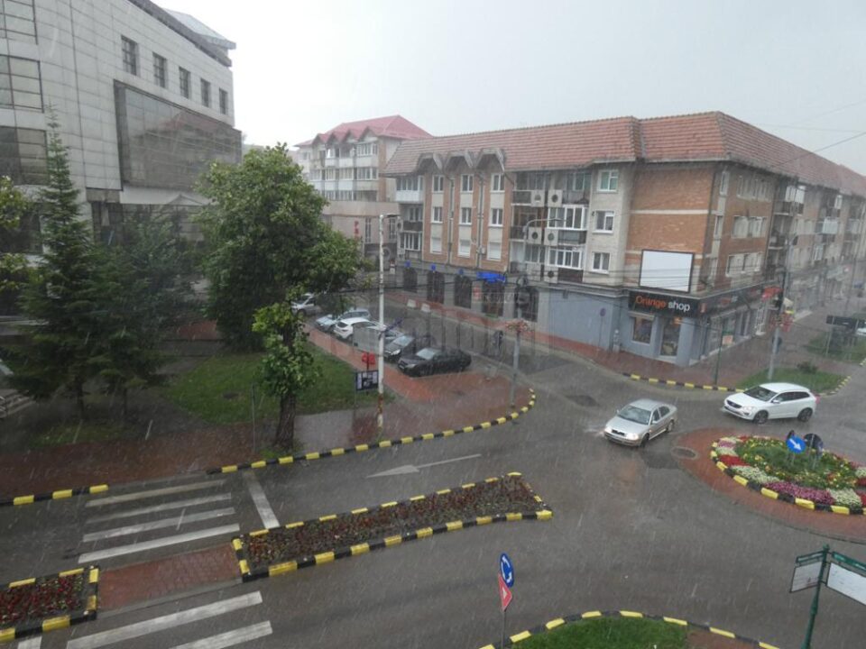 Ploaie cu gheață în Suceava