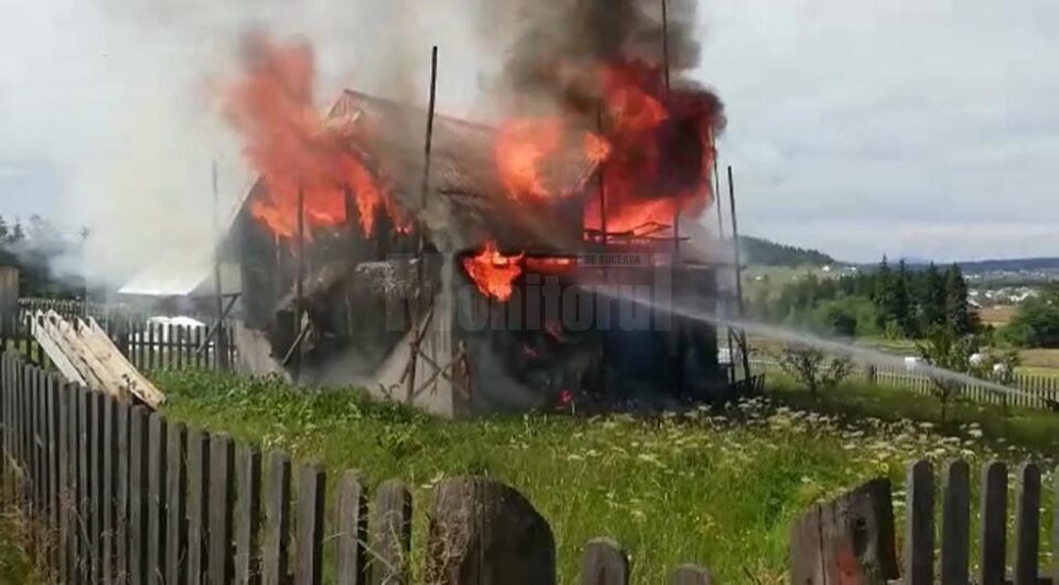 Casa în care locuiau cei doi a fost, în mare parte, distrusă