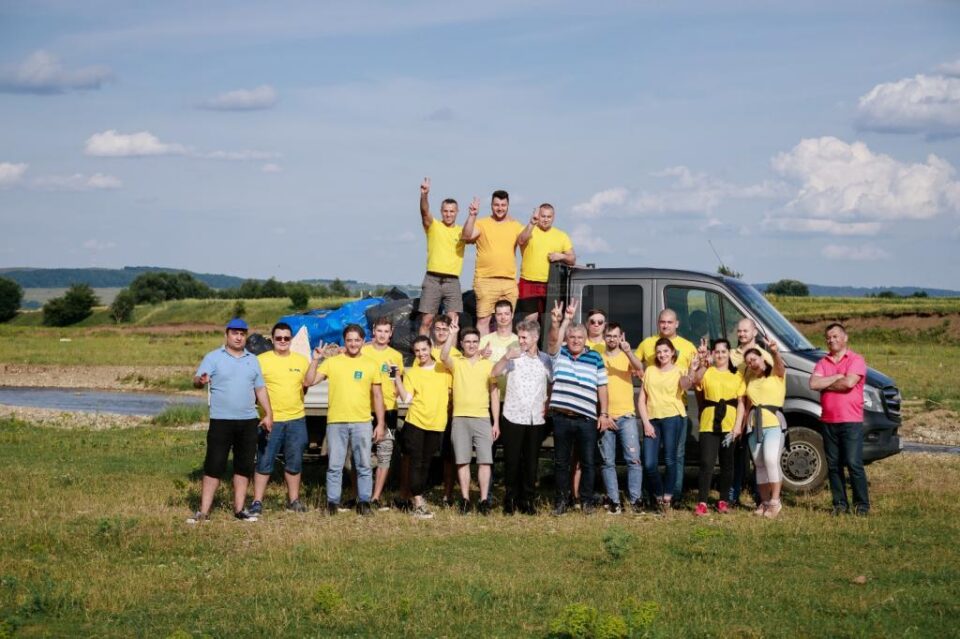 Prima acțiune din cadrul campaniei #CurățămRădăuțiul, un succes
