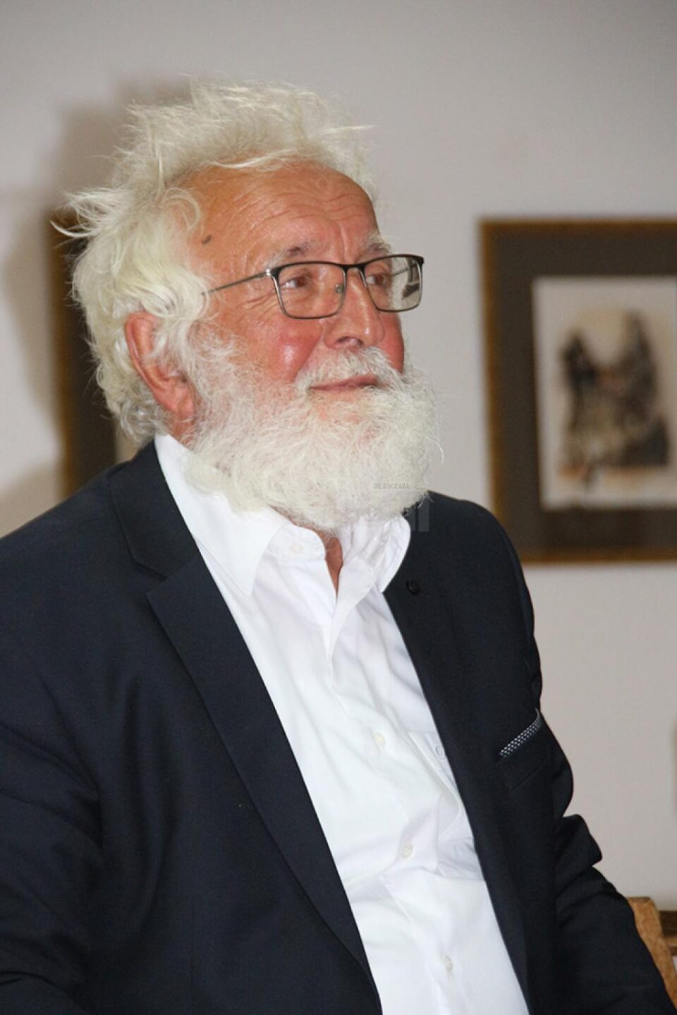 Cuvânt de înțelepciune îmbrăcat în grafică de excepție, în noul volum ”Vorbe vechi în haină nouă” lansat la Fălticeni