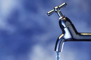 Apa rece se oprește astăzi după-amiază pe 17 străzi din municipiul Suceava