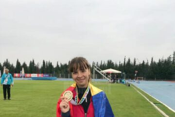 Câmpulungeanca Mădălina Sîrbu a câștigat aurul balcanic de juniori II la 3.000 de metri