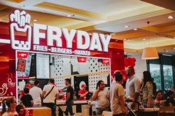 Savoarea preparatelor cu specific american, la FRYDAY, noul restaurant din Iulius Mall