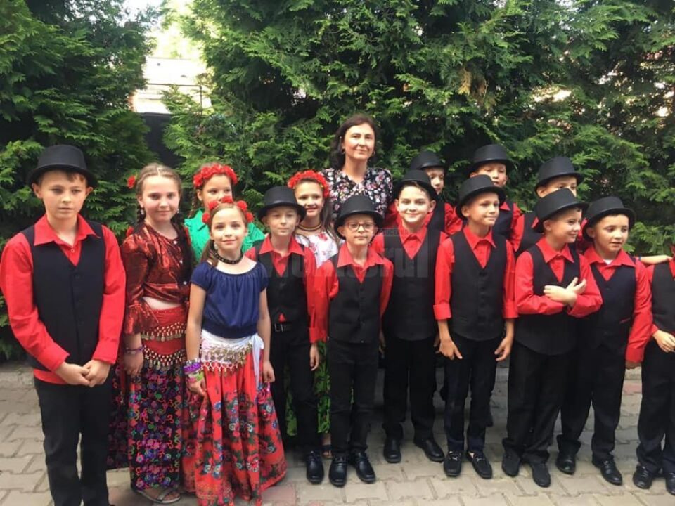 Festivalul folcloric „Din stejar, stejar răsare”, a VIII-a ediție, la Cajvana