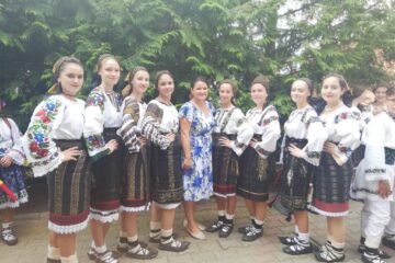 Festivalul folcloric „Din stejar, stejar răsare”, a VIII-a ediție, la Cajvana