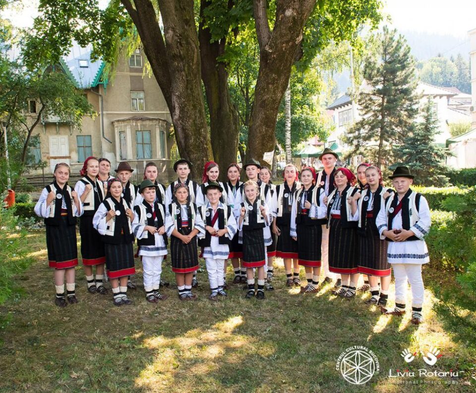 500 de artiști din străinătate și peste 1.500 de artiști amatori din județ, așteptați la Festivalul „Întâlniri Bucovinene”, la Câmpulung Moldovenesc