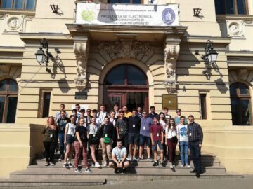 Elevi ai Colegiului ”Nicu Gane” Fălticeni au experimentat viața de facultate alături de studenții electroniști din Iași
