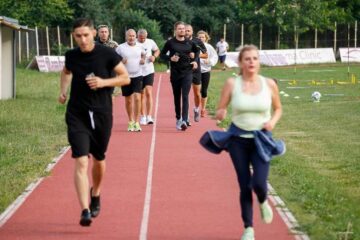 Aproape 10.000 de lei s-au adunat miercuri, la Fălticeni, pentru Eliza-Maria Balica, fetița diagnosticată cu leucemie