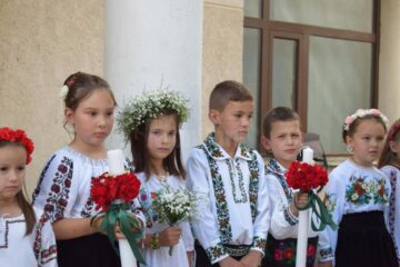 Două zile de evenimente culturale la Cajvana, în cadrul Festivalului folcloric „Din stejar, stejar răsare”, ediția a VIII-a