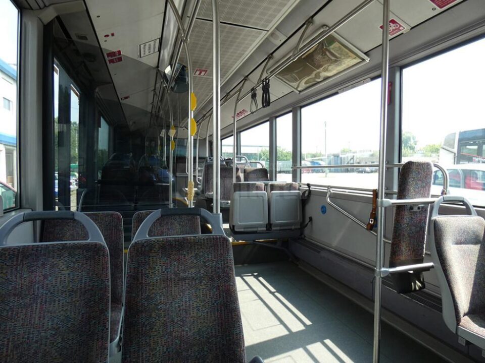 Autobuzele Mercedes achiziționate de la societatea de transport public din Viena, aflate acum în curtea TPL Suceava