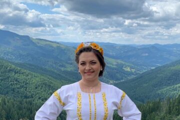 Artista Laura Olteanu