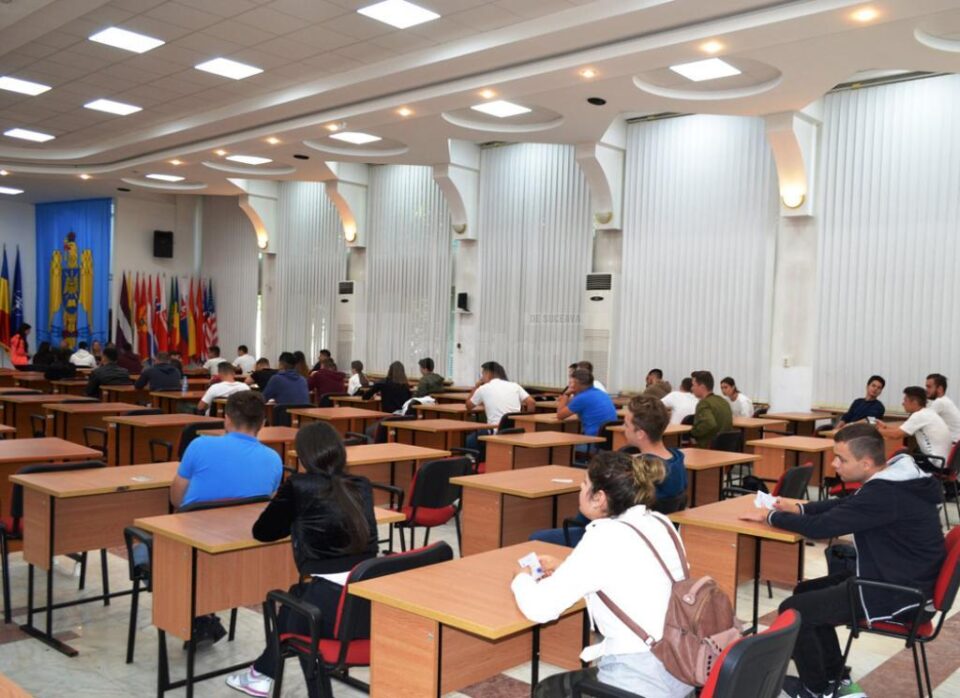 Sesiunea de admitere de la Academia de la Brașov