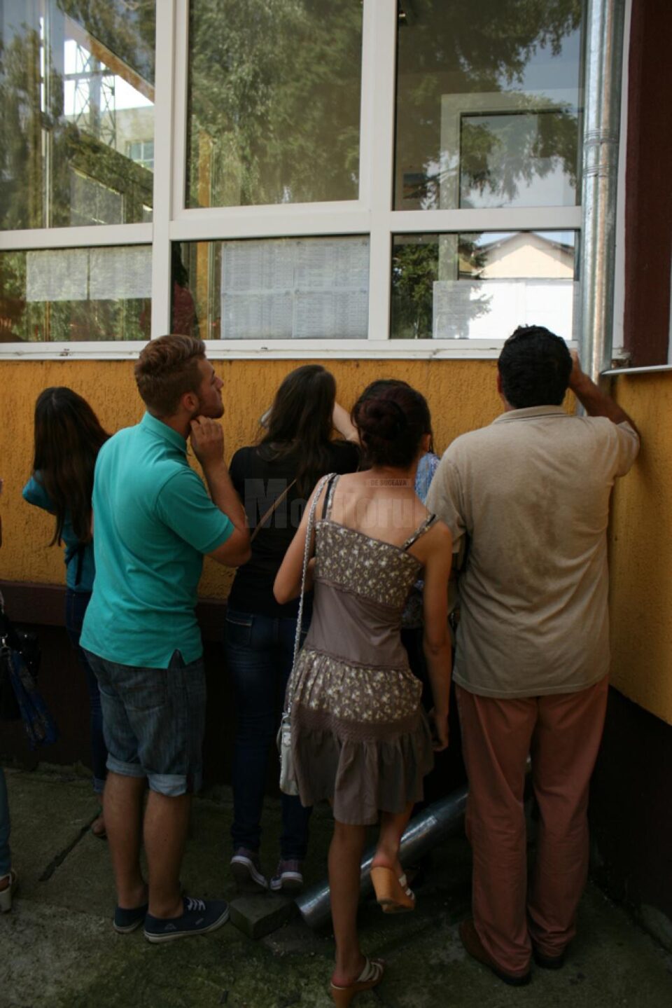 Cei care își promovează corigențele se pot înscrie la bac pe 26 iulie