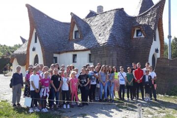 Excursie pentru elevi suceveni, câștigătorii concursurilor organizate de revista “Biserica din sufletul copilului”