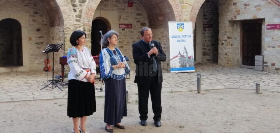 Gheorghe Flutur a dat startul manifestărilor din "Luna Diasporei" din Cetatea de Scaun a Sucevei
