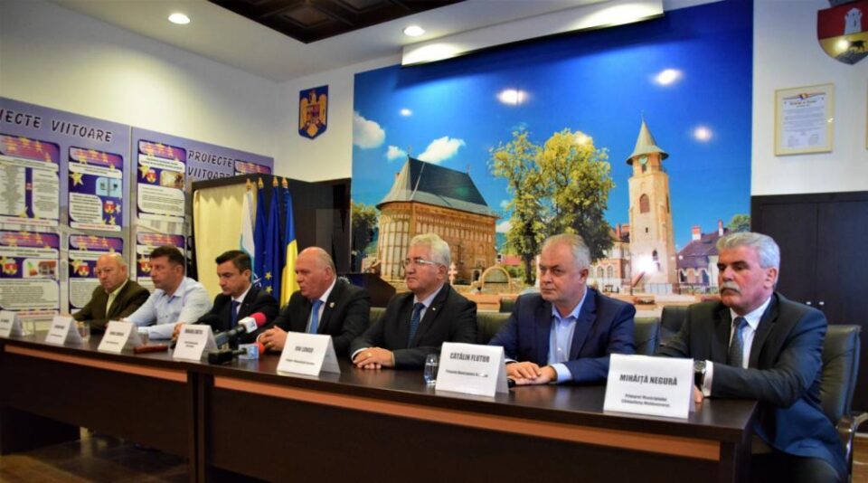 Semnarea actului constitutiv și a statutului Asociația „Moldova se dezvoltă” a avut loc marți, la Piatra Neamț 2