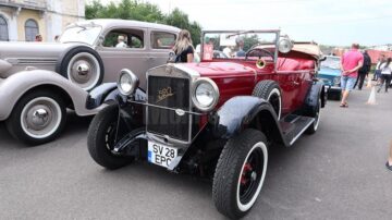 „Roți legendare” - 123 de ani de la apariția primului vehicul în Fălticeni