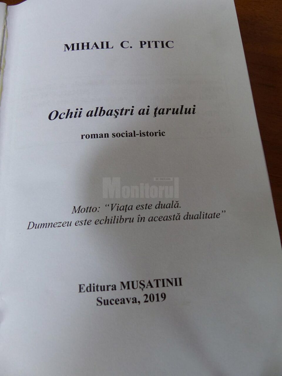 „Ochii albaștri ai țarului”, roman social-istoric semnat de Mihail C. Pitic