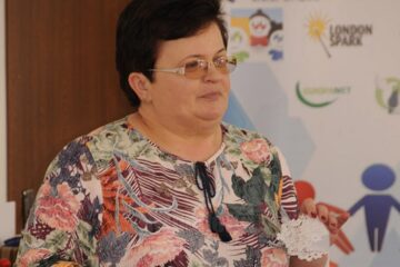 Directorul liceului, profesor Daniela Ceredeev, cea care coordonează programul de incluziune școlară la Moldovița