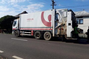 Primăria Cornu Luncii a achiziționat o mașină performantă pentru colectarea selectivă a deșeurilor