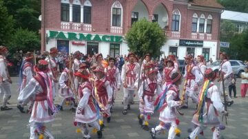 Ansamblul Folcloric „Mugurelul-Mărgineanca” din Dorohoi, Botoșani, a obținut trofeul Festivalului Internațional „Dorna, plai de joc și cântec”