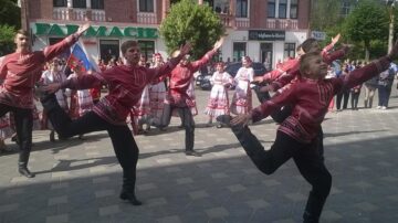 Ansamblul Folcloric „Mugurelul-Mărgineanca” din Dorohoi, Botoșani, a obținut trofeul Festivalului Internațional „Dorna, plai de joc și cântec”